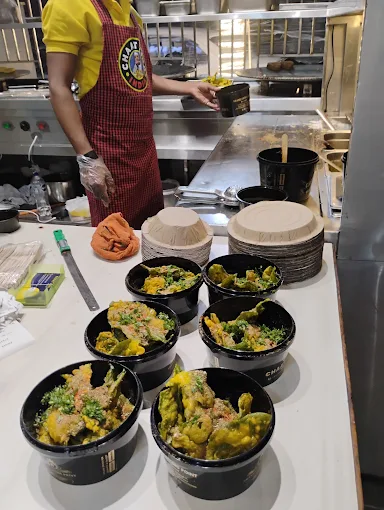 Chaat preparation at Chat King India